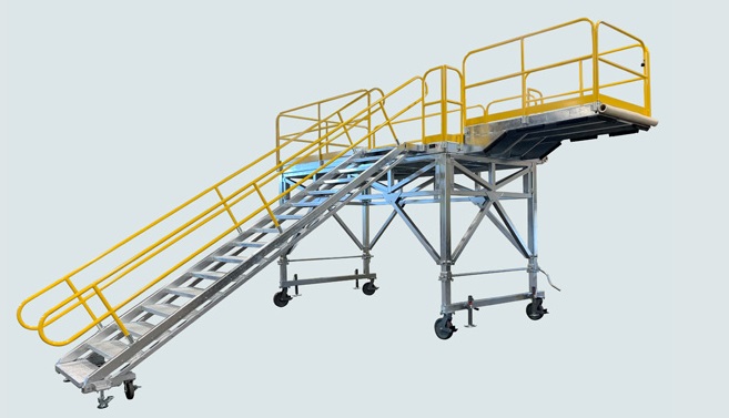 Model 15F3824 Cargo Access Stand